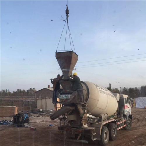 丹棱县“精准瞄准”—— 吊车的 “定位导航” 技术