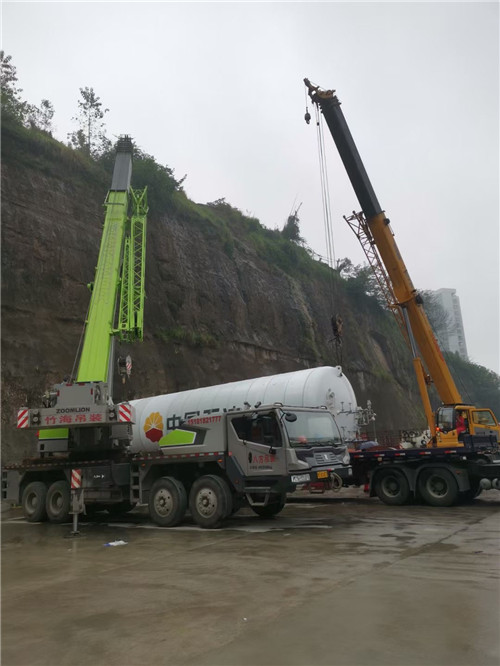 丹棱县“不怕风雨冻”—— 吊车的 “恶劣环境适应” 技术